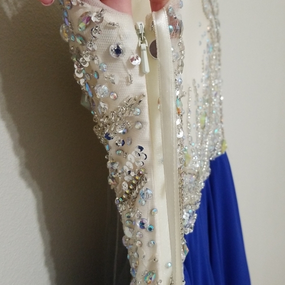 Royal blue beaded evening gown - Picture 6 of 7